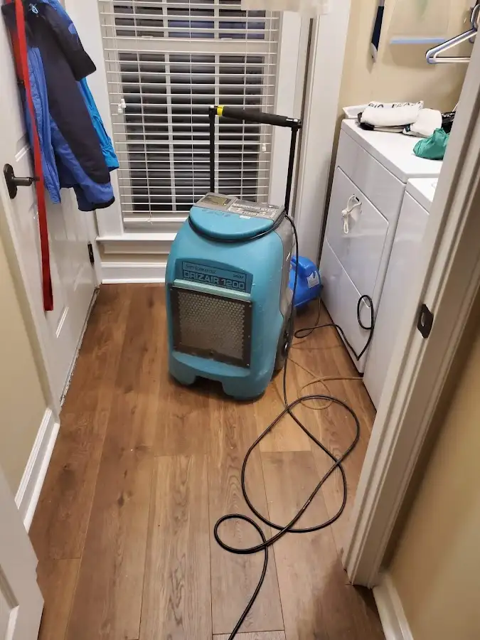 Commercial dehumidifier deployed for Crawl Space Restoration in Menomonee Falls
